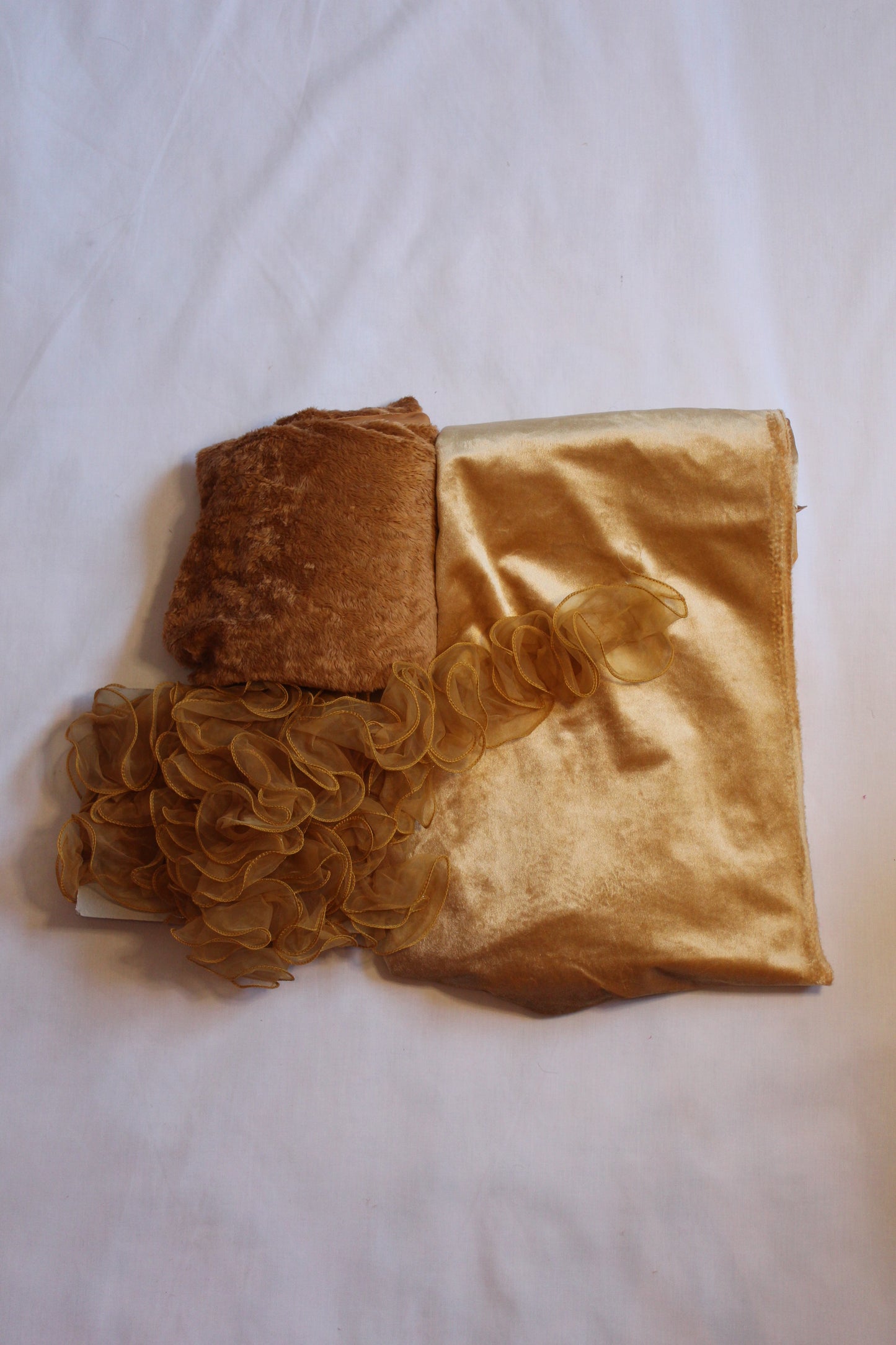 PRE-ORDER Daisy Pillow
