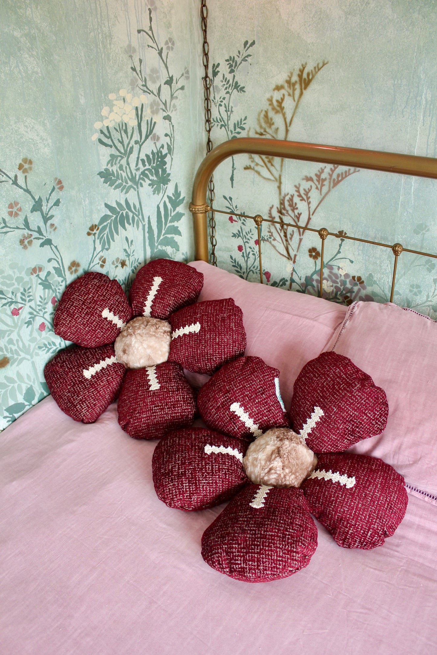 PRE-ORDER Daisy Pillow