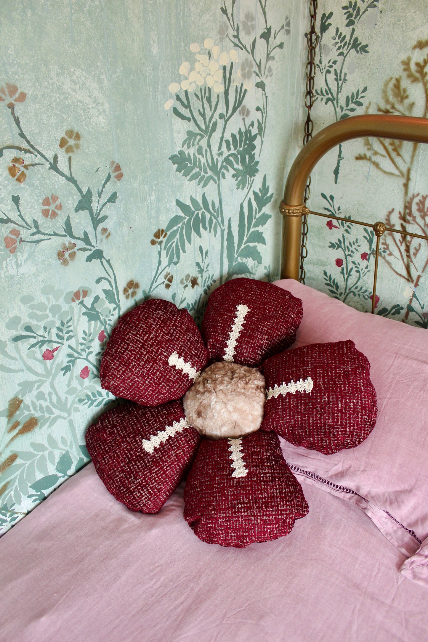 Daisy Pillow Sewing Pattern